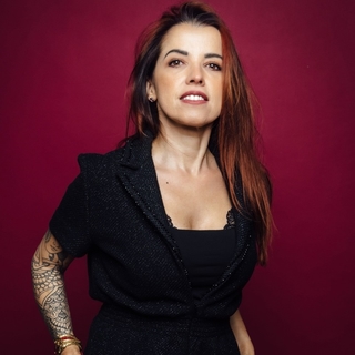 Cristela de OLIVEIRA